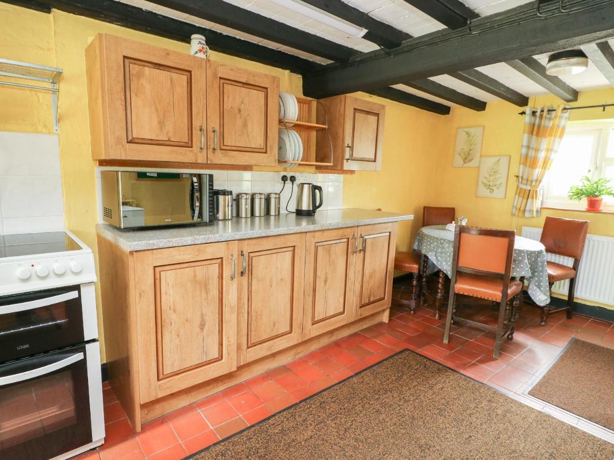 Caerau Farm House Llanidloes Bagian luar foto