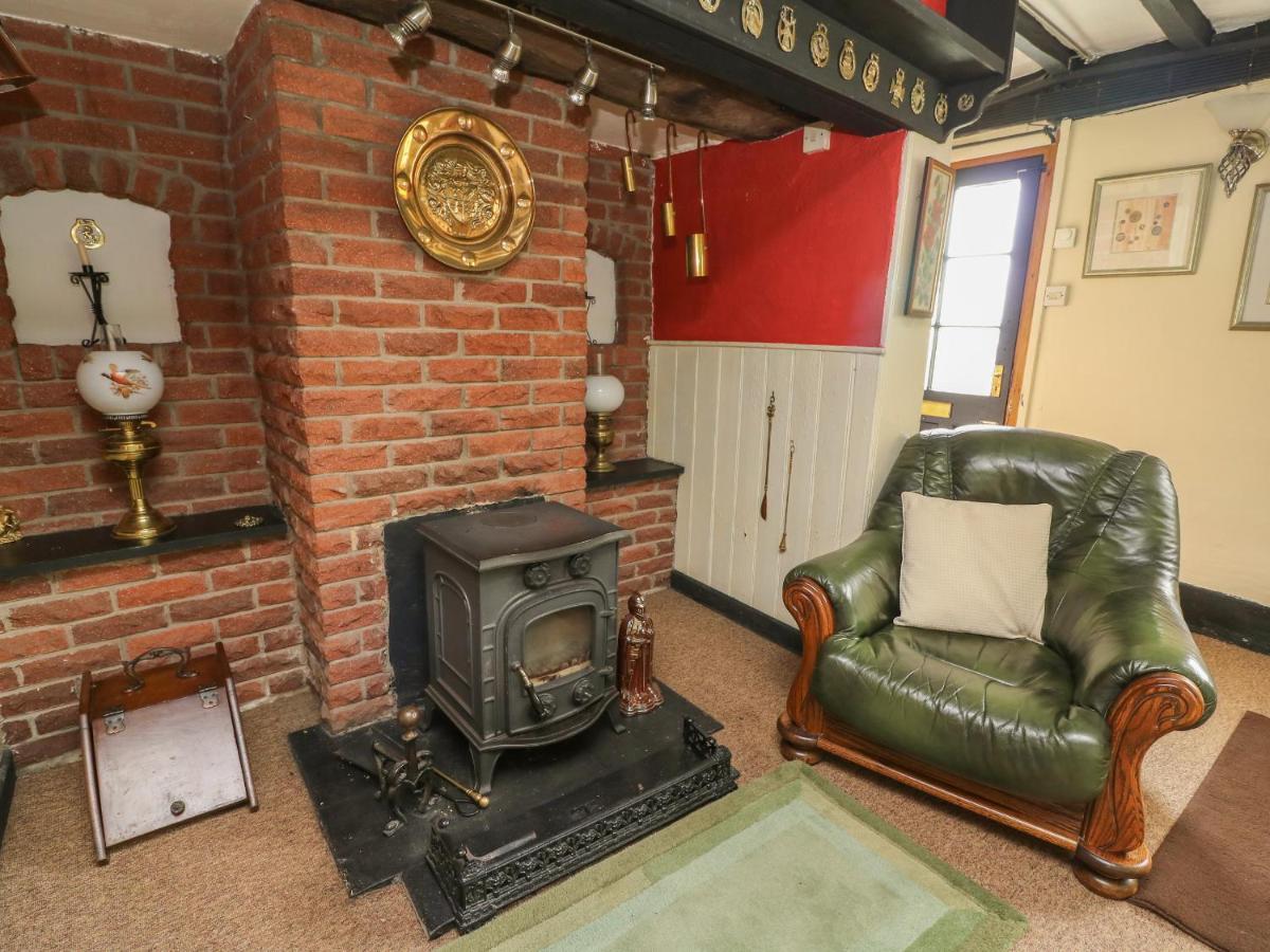 Caerau Farm House Llanidloes Bagian luar foto
