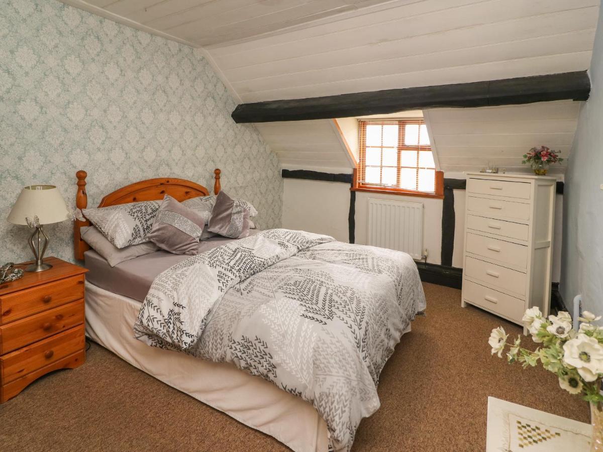 Caerau Farm House Llanidloes Bagian luar foto