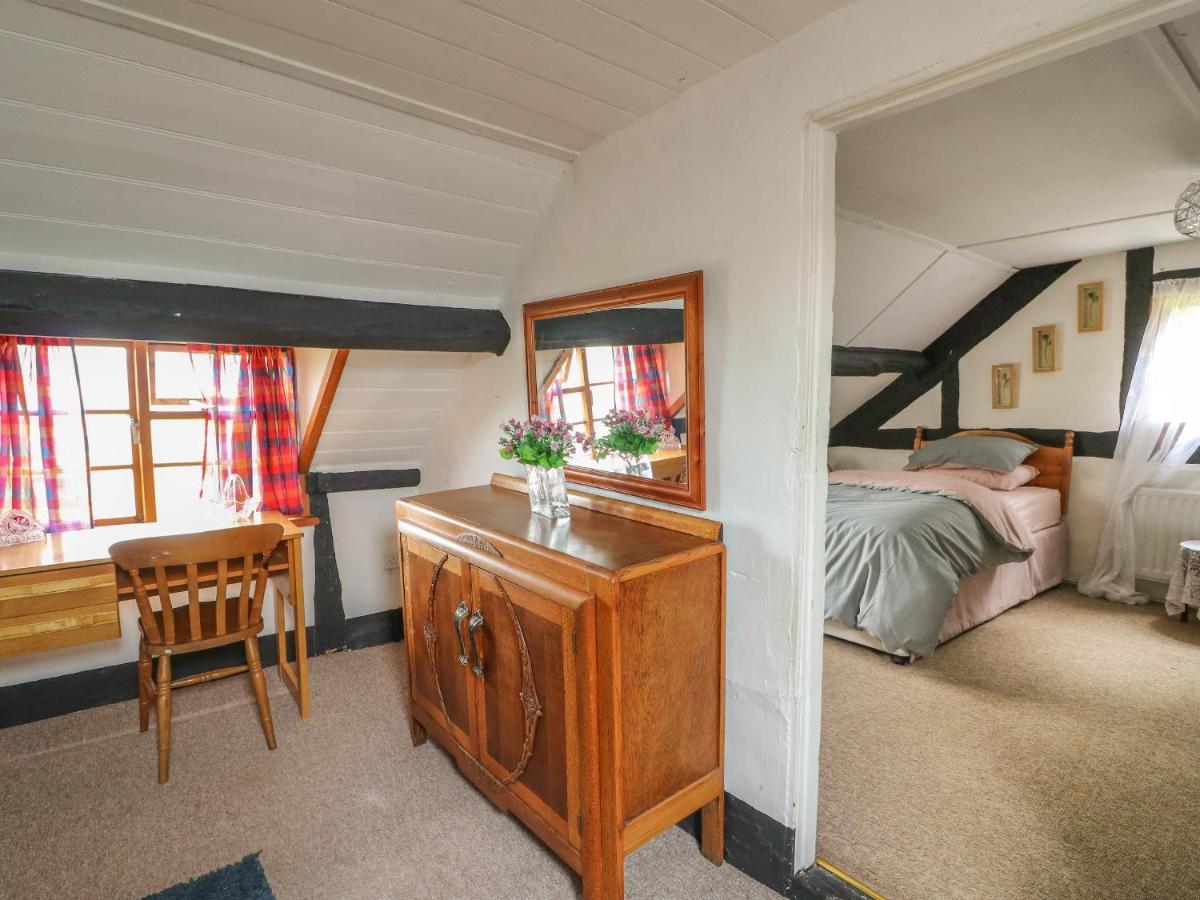Caerau Farm House Llanidloes Bagian luar foto
